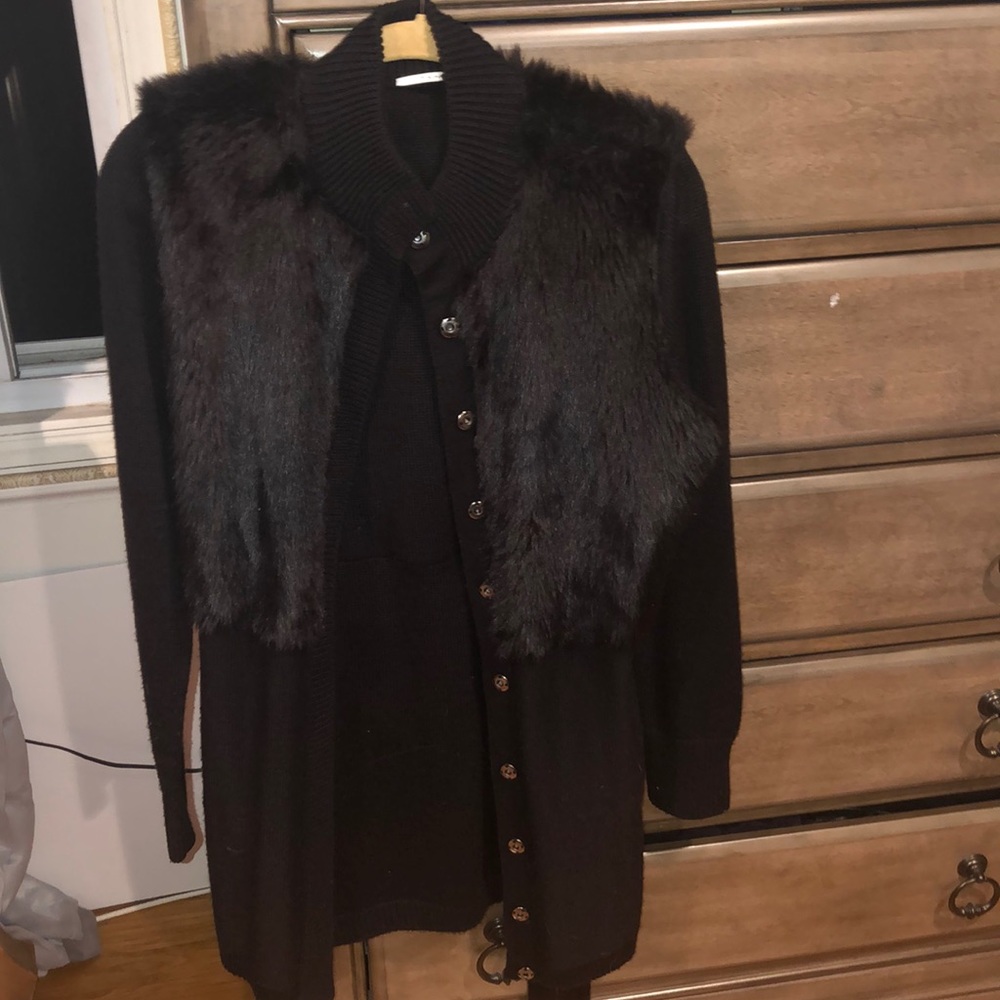 T tahari faux fur sweater coat Adorable size Large